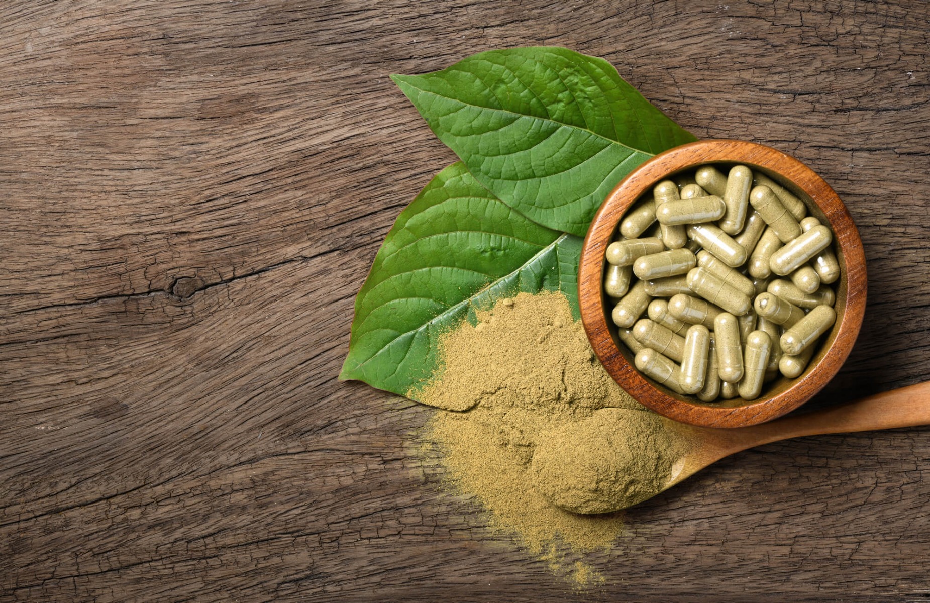 kratom capsules, powder and fresh-leaf